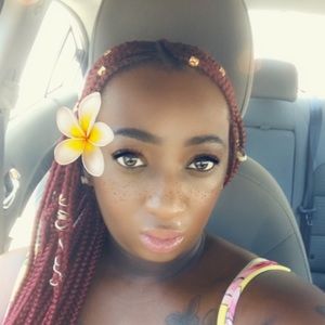 Meet your Posher, Amber